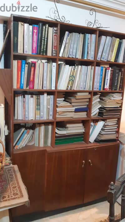 مكتبة و فاصل ارابيسك بوحدات تخزين