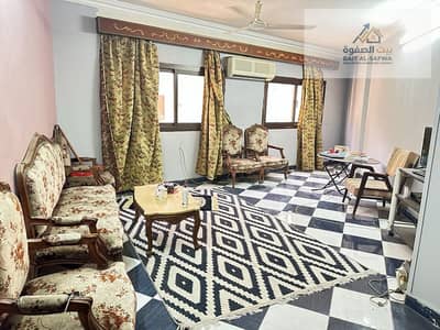شقه للايجار المفروش المعادي خطوات لميدان الحريه والمترو وكل الخدمات موقع مميز وحيوي