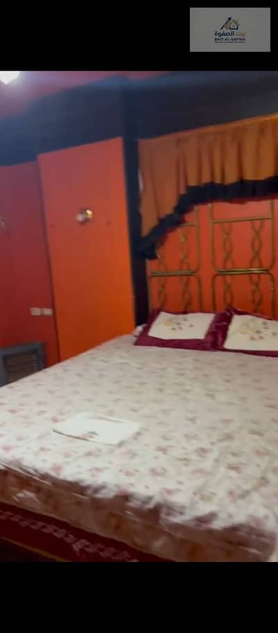Furnished apartment for rent in Zahraa El-Maadi, steps to El-Khamseen Street and Khamseen Mall with all services and brands. A distinctive and upscale location.