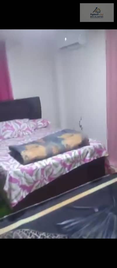 Furnished apartment for rent in New Maadi, distinguished and upscale location, close to Algeria Street and Nasr Street, and all services