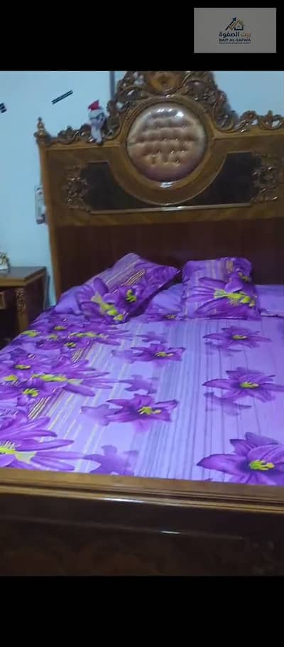 Furnished apartment for rent on Tahrir Corniche, a prime location just steps from the corniche and close to the metro and all transport services.