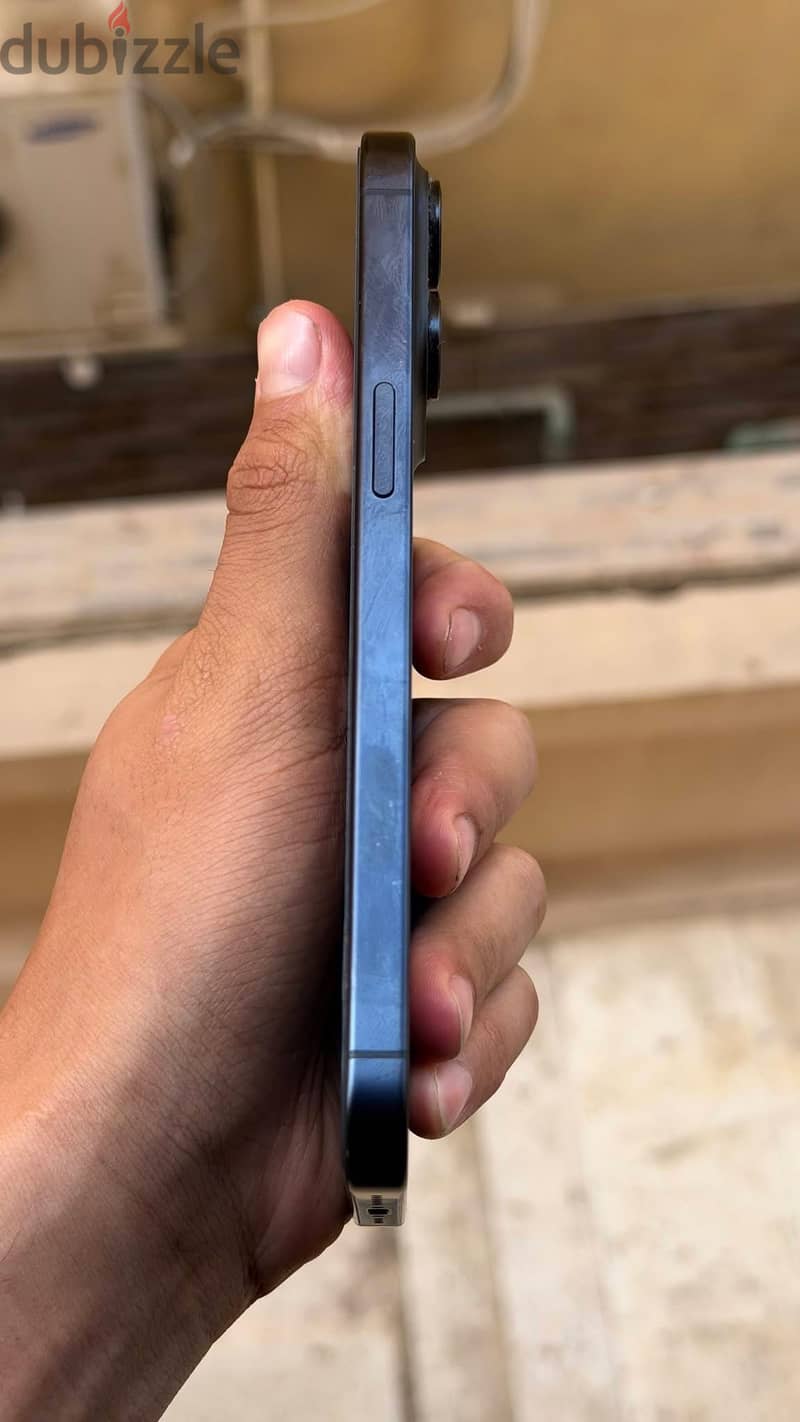 Apple - iPhone 15 Pro Max 2