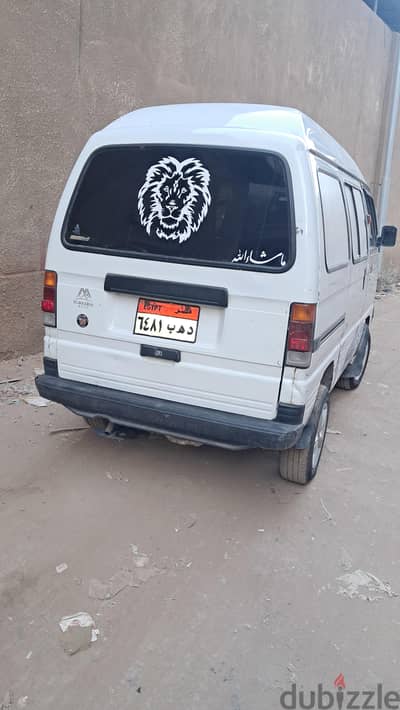 سوزوكي فان 2015
