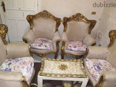 ٤ كراسي خشب حر + تربيزه زجاج