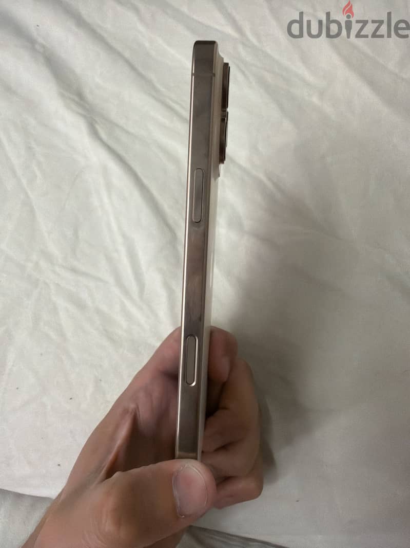 Apple - iPhone 16 Pro Max 2