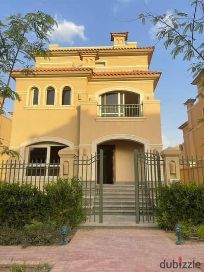 Townhouse for Sale in La Vista City | Immediate Delivery & Fully Finished (Move-in Ready) with Long-term Installments