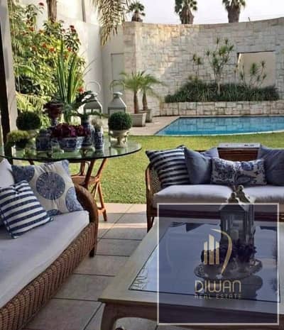 اخر فيلا متشطبة بالتكيفات بسعر مميز في اميز لوكيشن في التجمع -على طريق السويس والدائري الاوسطي  كمبوند "تلال ايست telal east "