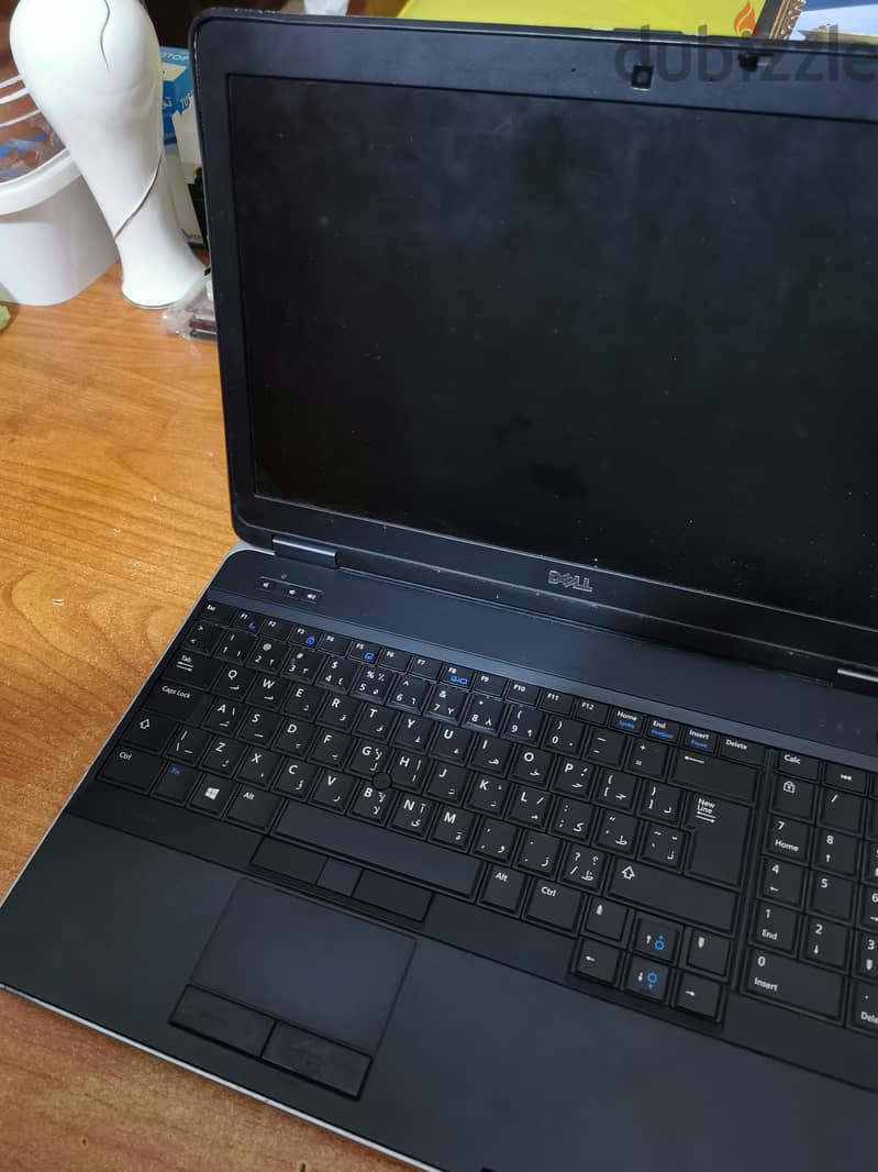Dell Latitude E6540   ram 16 g  two hard 500  128 1