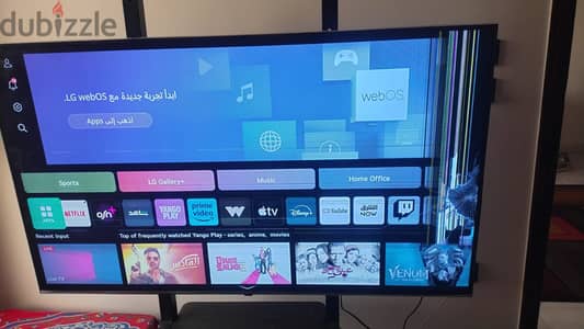 شاشة سمارت LG 55 بوصة بها كسر بسيط