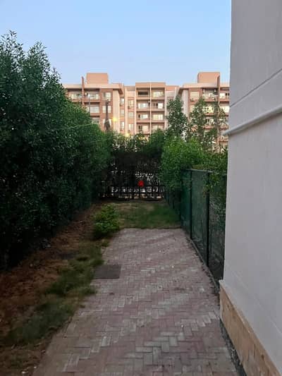 For rent, a ground floor apartment in Wasal Compound - New Cairo, with an area of 160 square meters