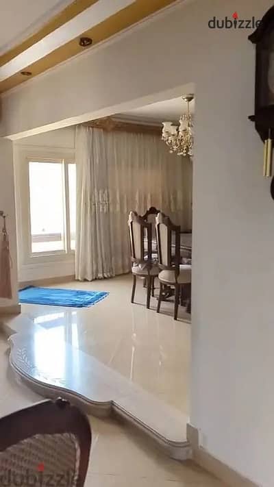 شقه  للبيع في زهراء المعادي  الشطر الثالث فيو جاردن   ب القرب من نادي وادي دجله    مساحه 177م  تتكون من 3غرف - ريسبشن -مطبخ -بلكونه -      الدور 2 سلم