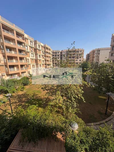 للايجار في مدينتي قانون جديد شقه 131 متر فيb6 بسعر مميز جداا   دور ثالث علي جاردن للوكيشن مميز جدا ع الخدمات وخطوات للساوث بارك بحري بها غاز