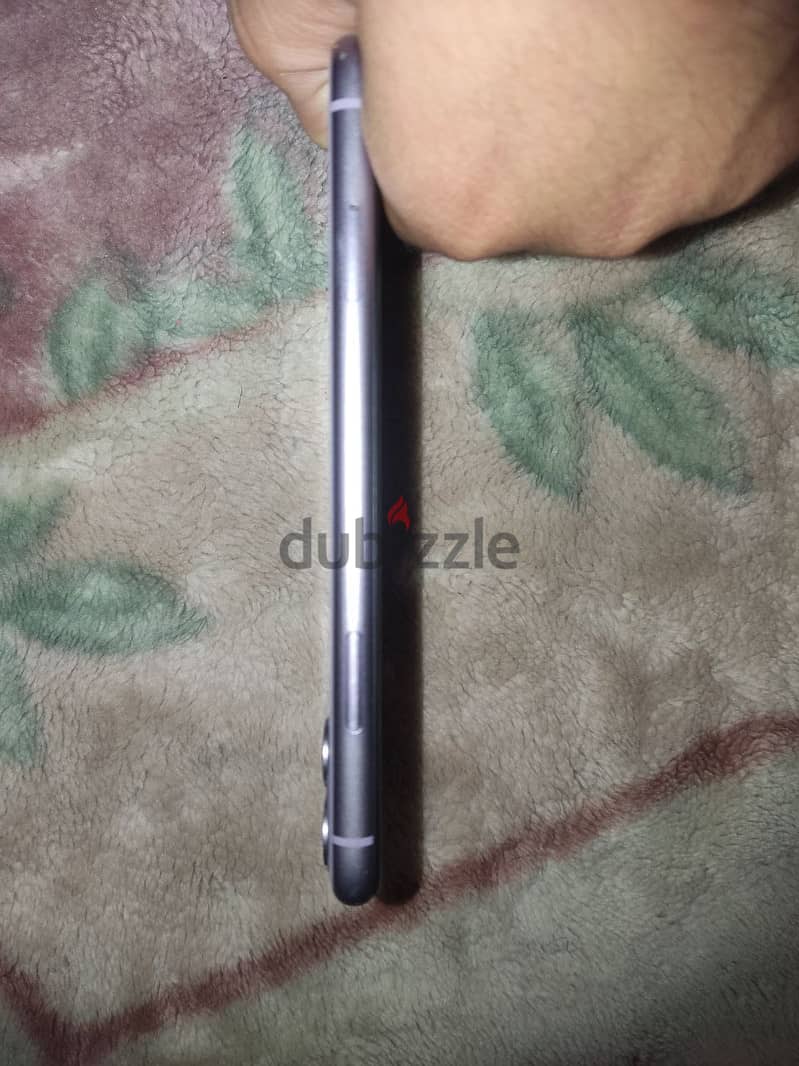 Apple - iPhone 11 4