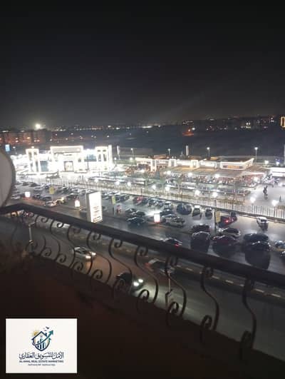 Furnished apartment for rent, Zahra Al-Maadi, Al-Khamseen Public Street, next to Al-Khamseen Mall, with all services, brands, and restaurants.