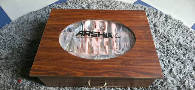 طقم معالق وشوك وسكاكين ARSHIA أصلي – 86 قطعة – ستانلس ستيل 18/10 – جدي