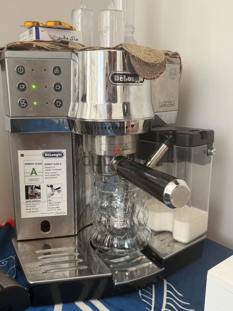 Delongi Expresso Machine EC850M 1
