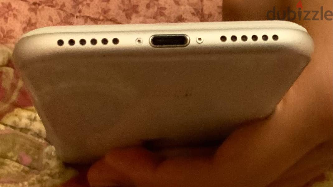 iPhone 8 4