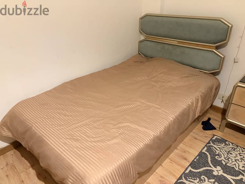 2 beds 1