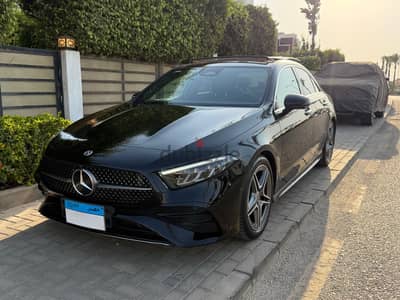 Mercedes-Benz A200 2023 AMG wakel