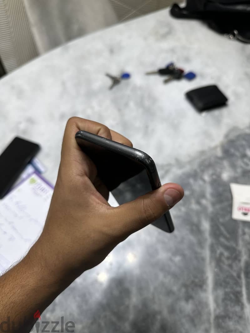 Apple - iPhone 11 4