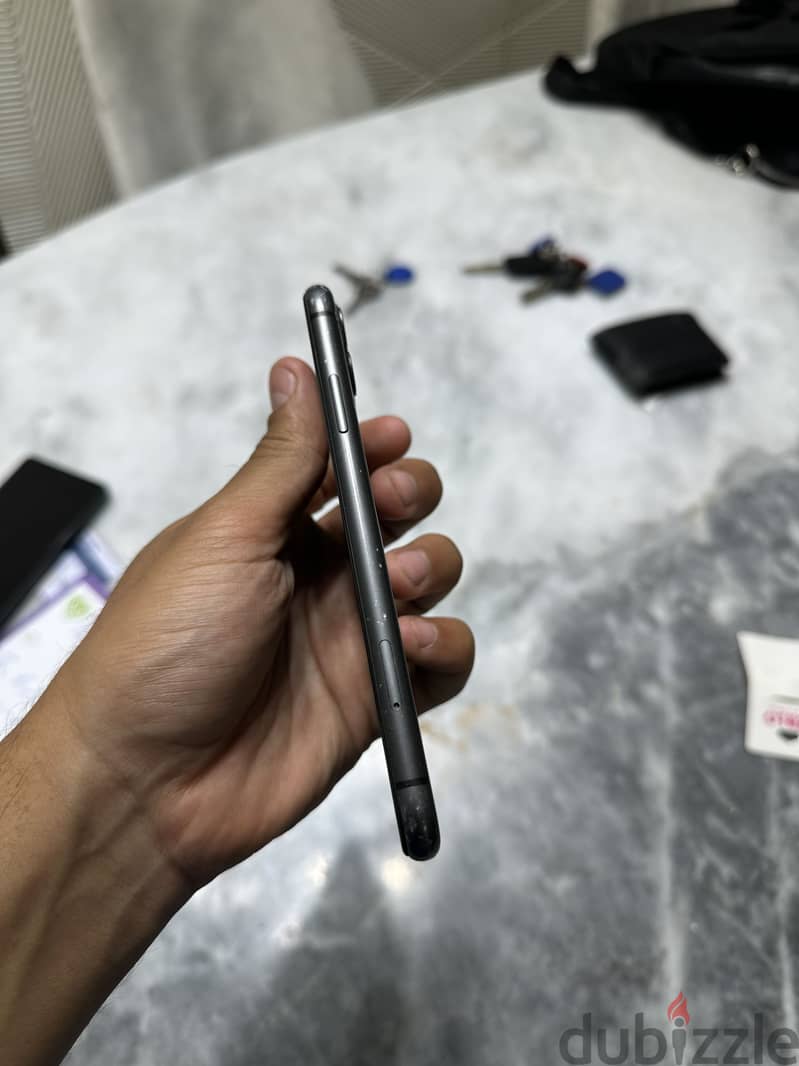 Apple - iPhone 11 5