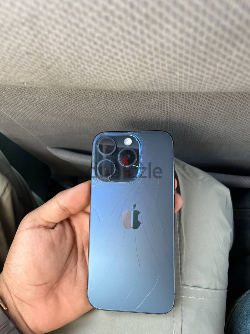 Apple - iPhone 15 Pro 3