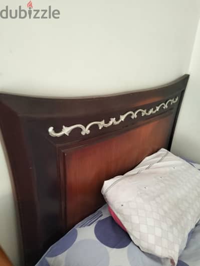 حجرة شبابي دولاب وسرير وكمودينو
