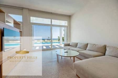 Fully finished 3-bedroom chalet for sale at half the original price, with extended payment plans, in Koun Ras El Hekma, next to Fouka Bay.
