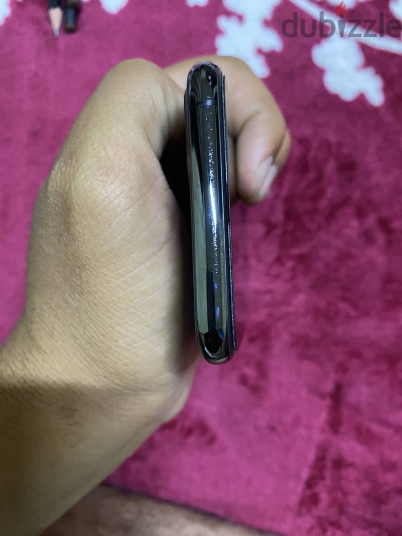 Apple - iPhone 11 Pro 3