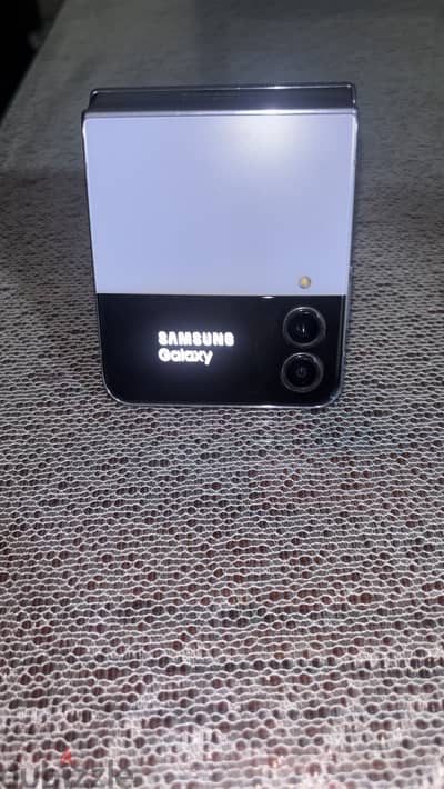 Samsung Z Flip 4