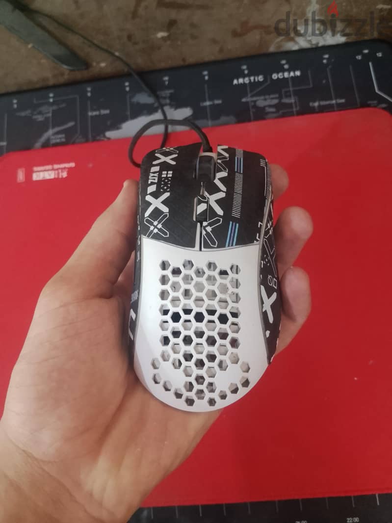 Glorious model d 5