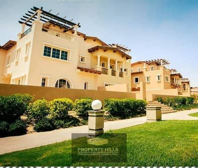 Receive a fully finished private villa in the best location with an open view of the lagoon in the Hyde Park compound next to Mivida and Lavista