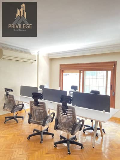 For rent, an administrative office of 220 m in New Maadi, Nasr Street, furnished with air conditioning, in a prime location close to transportation and all services.