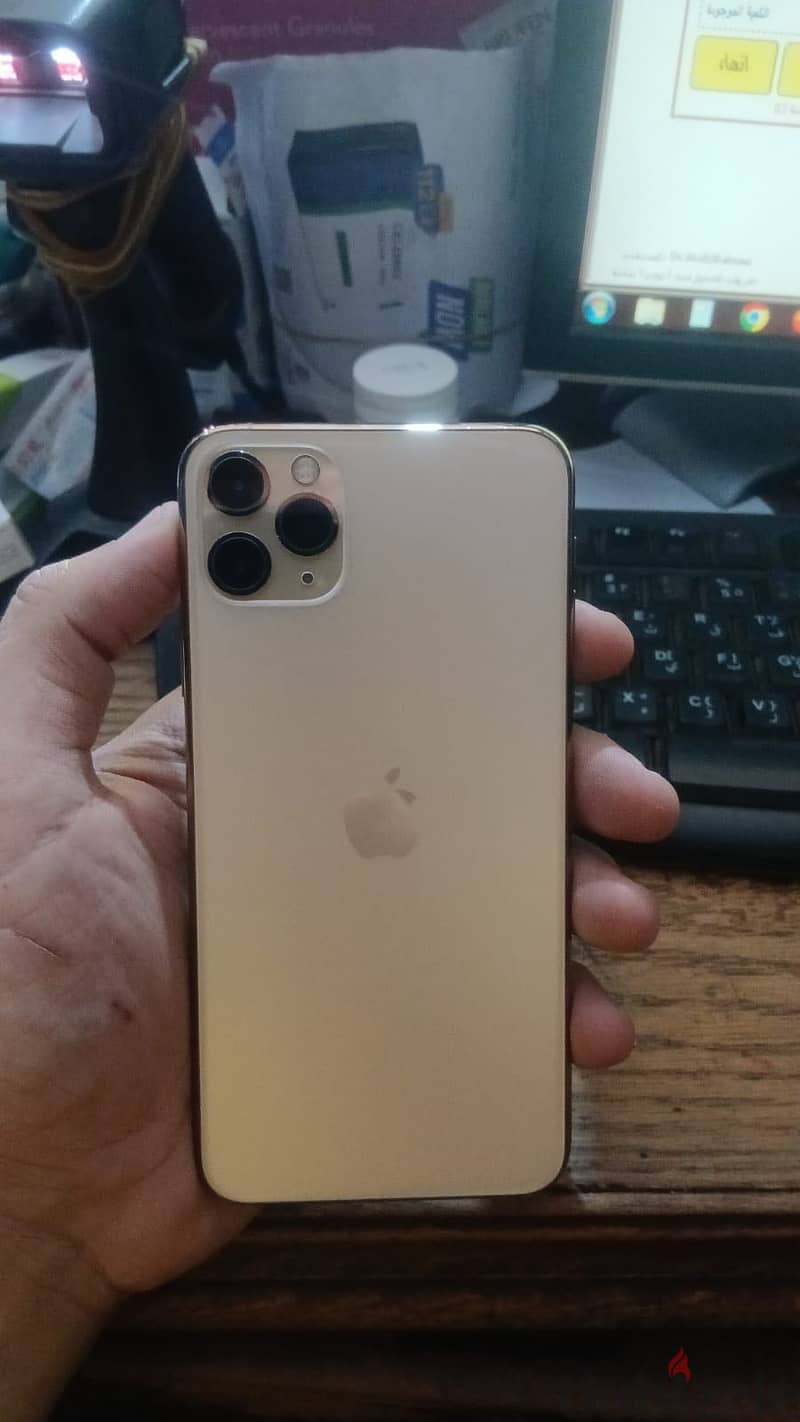 Apple - iPhone 11 Pro Max 1