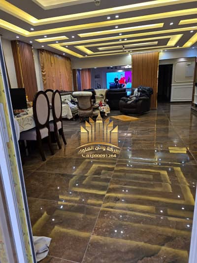 Apartment for sale in Baron City Compound on the Maadi Ring Road next to Sama Tower, Cairo. Area 200m, high-end finishing, sixth floor, three bedrooms, 2 bathrooms, large kitchen, 3-piece reception. The apartment is two levels. Asking 6 million and 100 thousand cash.