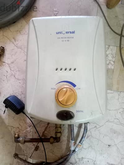 سخان يونيفرسال غاز 6 لتر بحالة ممتازة 01155228757