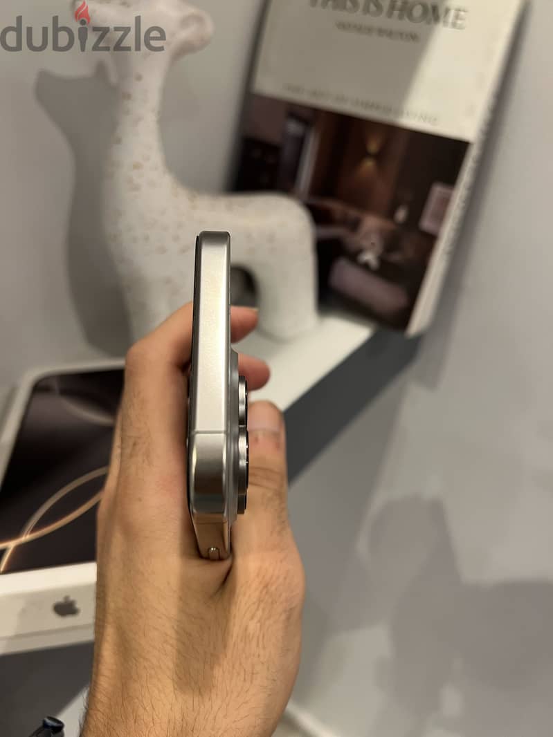 iPhone 16 Pro Max 6