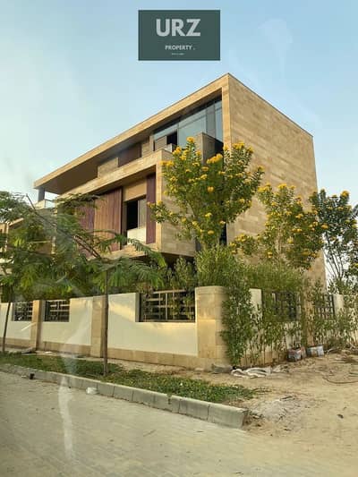 فيلا استاندالون 5 غرف مع private pool + اقساط 12 سنة او خصم 50 % للبيع في المستقبل سيتي علي محور الامل مباشرة بالقرب من بلوم فيلدز ومانتن فيو