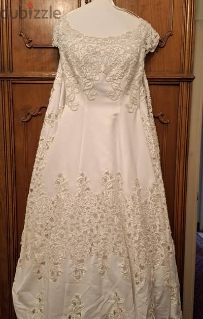 wedding dress new size 8 us