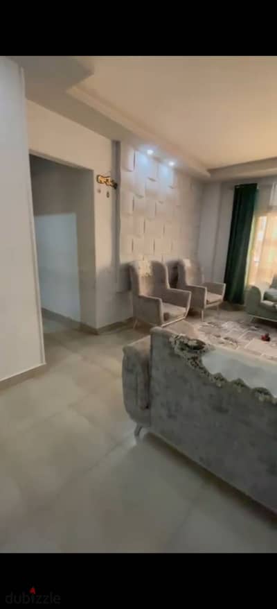 شقة للبيع – الحي 16، المجاورة 2 (عمارات) – الشيخ زايد   الموقع: الحي 16 – المجاورة 2   المساحة: 129 متر  3 غرف نوم  2 حمام  الدور الثالث (يوجد اسانسير