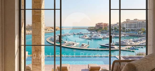 اذكي تصميم و موقع لفيلا فندقية فاخرة - مطلة مباشرة على مرسي يخوت عالمي - [مونتاج - فندق أمريكي 5 نجوم] - رأس الحكمة بالساحل الشمالي