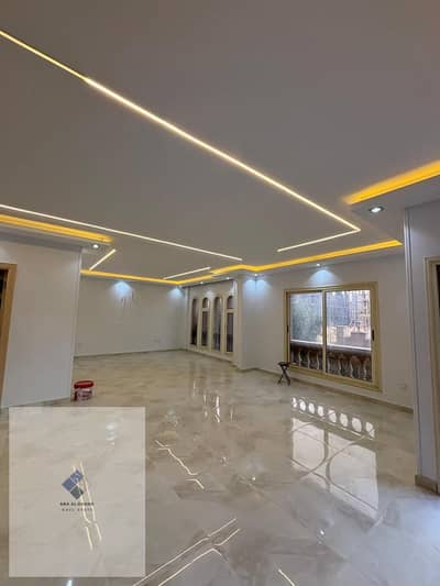 دوبلكس للإيجار بالتجمع الأول كمبوند ريماس Remas City مساحة 300 متر 3 غرف نوم فيو حمام سباحة وحدائق موقع مميز تشطيب فاخر موقع استراتيجي هادئ