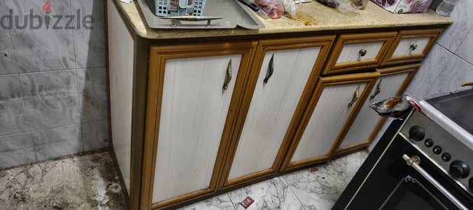 مطبخ الوميتال بحالة جيدة