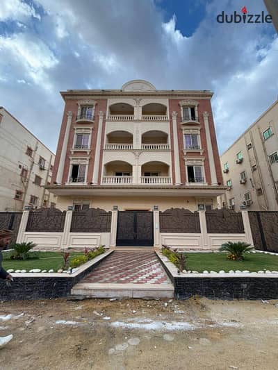 Apartment for Sale in West Arabella – Al Qusour Area, 185 sqm, First Floor, 3 Bedrooms (1 Master), Immediate Delivery, steps from arabella plaza & guc