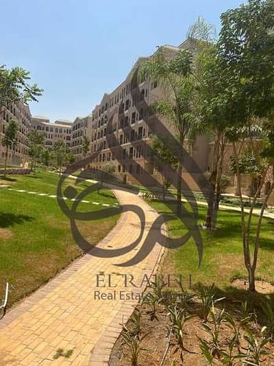Town house Middle for sale in Green Square Mostaqbal City Under market price pime location