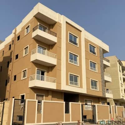 شقة للبيع بالشروق على الرابط الأوسط مباشرة أسانسير  عمارة ساكنة
