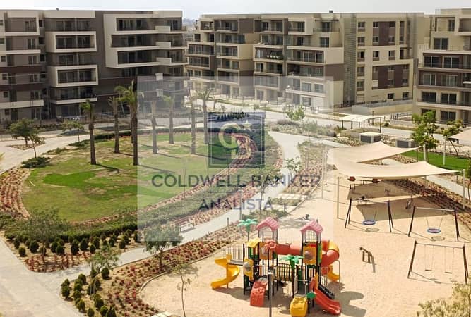 بالم هيلز القاهرة الجديدة | شقة للبيع مساحة 187 م  | متشطبة و مفروشة بالكامل | موقع مميز جدًا | بحري