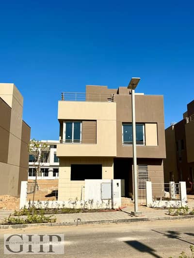 أقل من سعر السوق فيلا ستاند ألون للبيع في بالم هيلز التجمع الخامس Palm Hills New Cairo