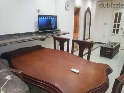 شقة تشطيب ممتازة بالعجمى