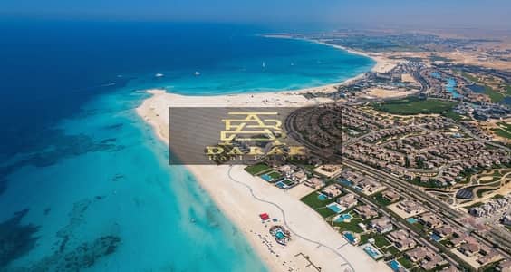 شقة للبيع في South Med – 142م² | وايد فيو مباشر على البحر والمارينا | حجز قديم | أقل إجمالي تعاقد